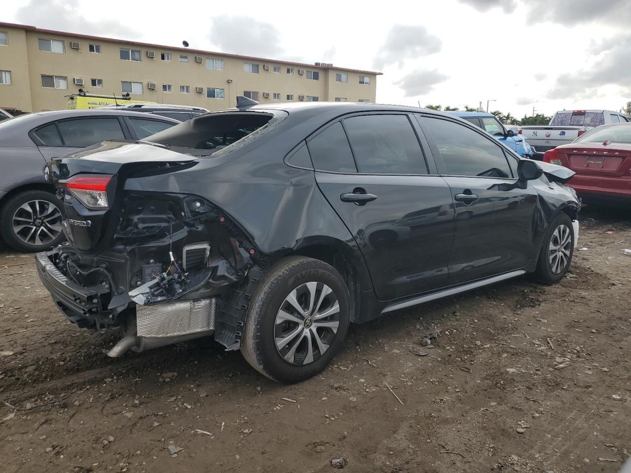2022 TOYOTA COROLLA LE - Image 3
