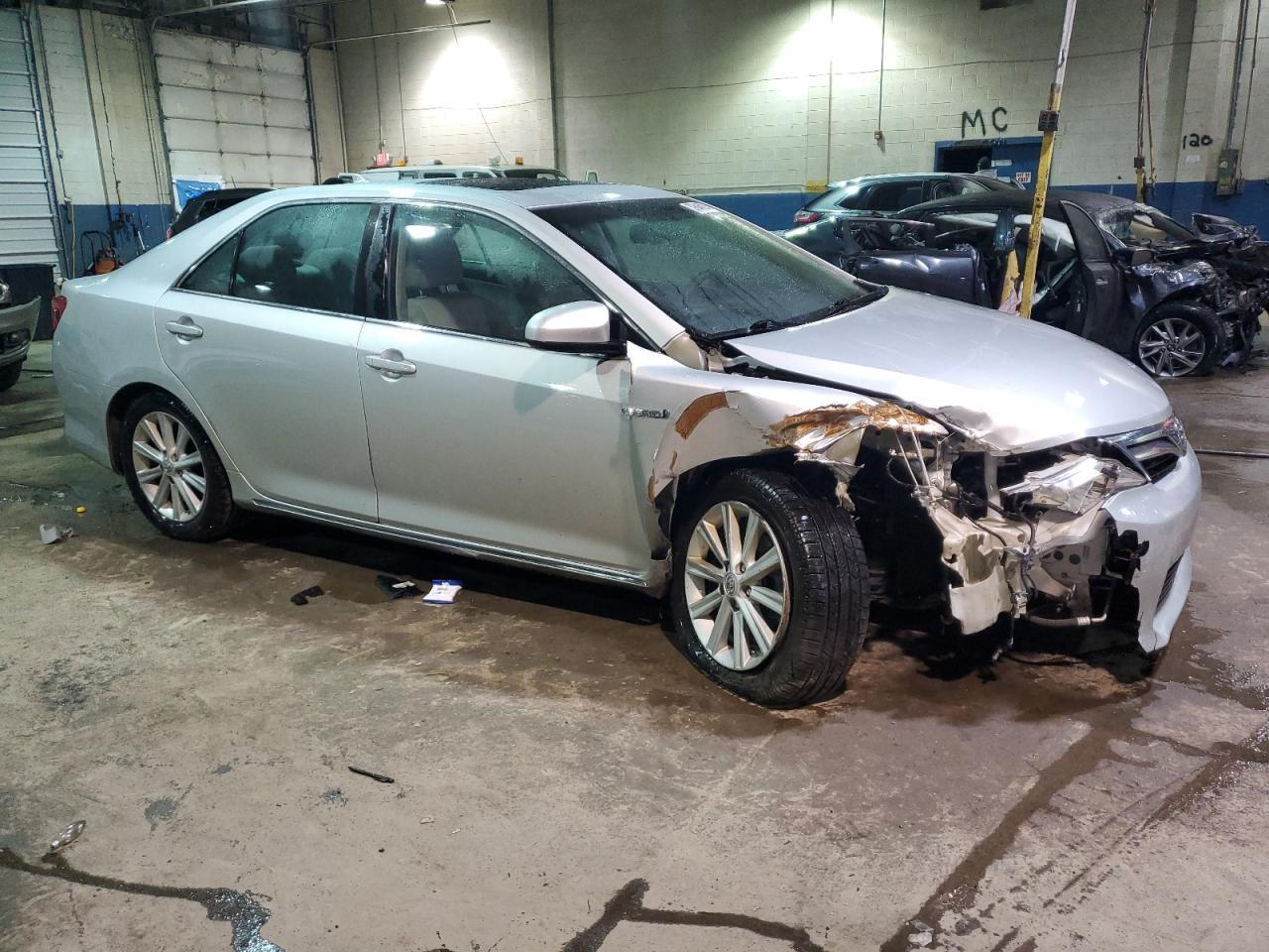 2012 TOYOTA CAMRY HYBR - Фото 4