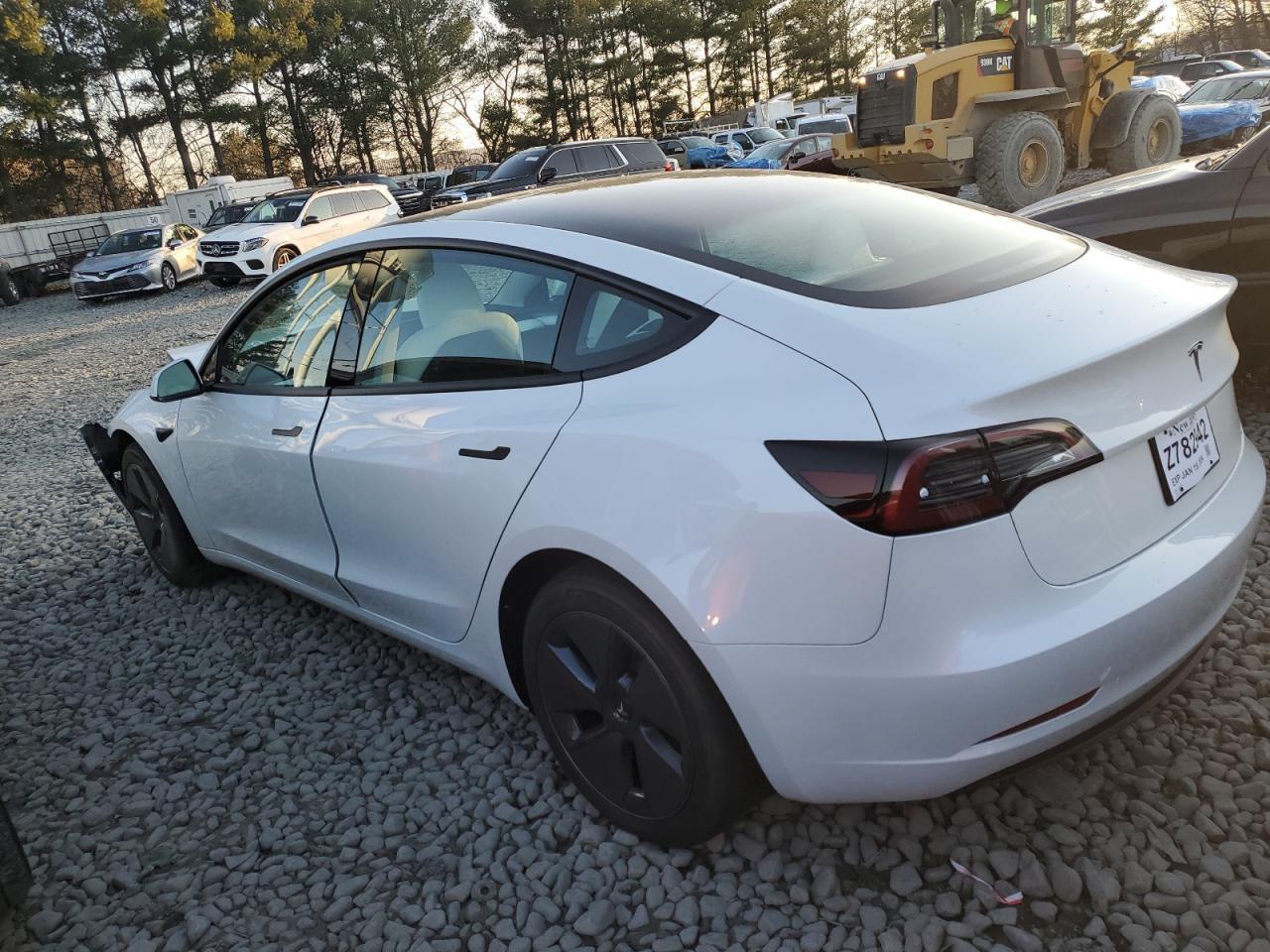 2023 TESLA MODEL 3 - Фото 2