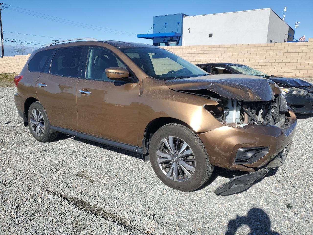 2017 NISSAN PATHFINDER - Image 4