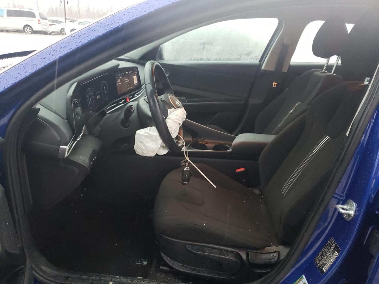 2023 HYUNDAI ELANTRA SE - Фото 7