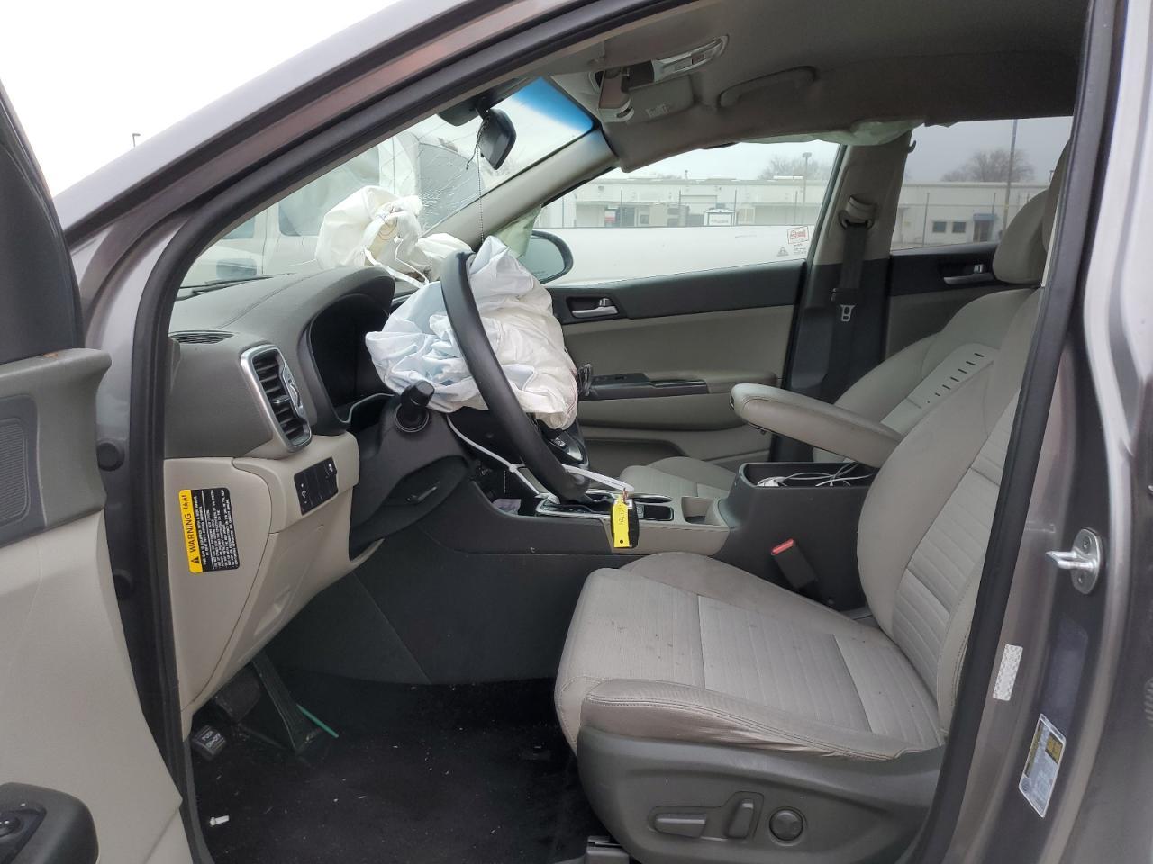 2017 KIA SPORTAGE L - Image 7