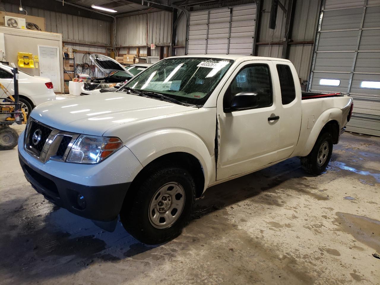 2016 NISSAN FRONTIER S