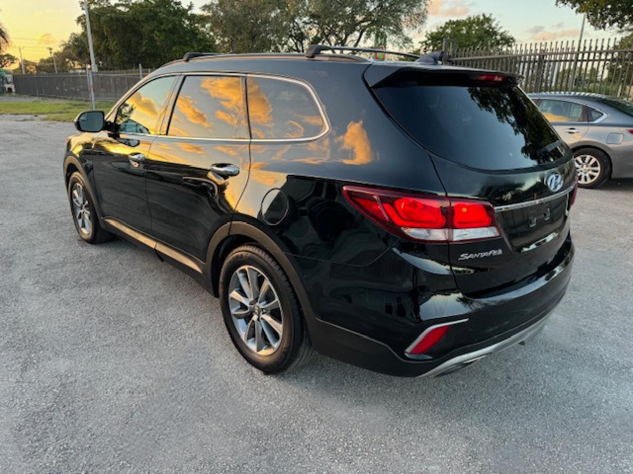2017 HYUNDAI SANTA FE S - Фото 2