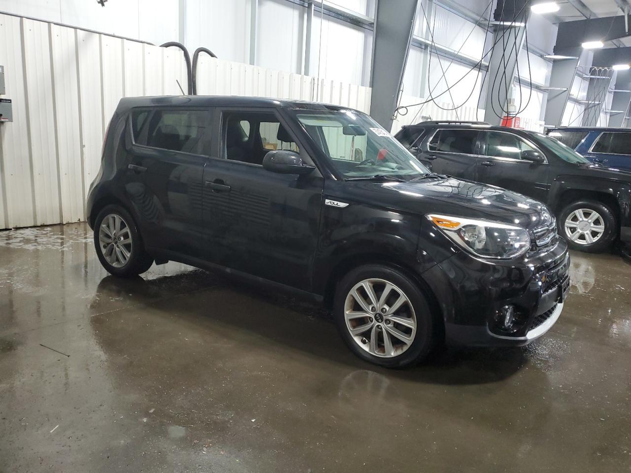 2017 KIA SOUL + - Фото 4
