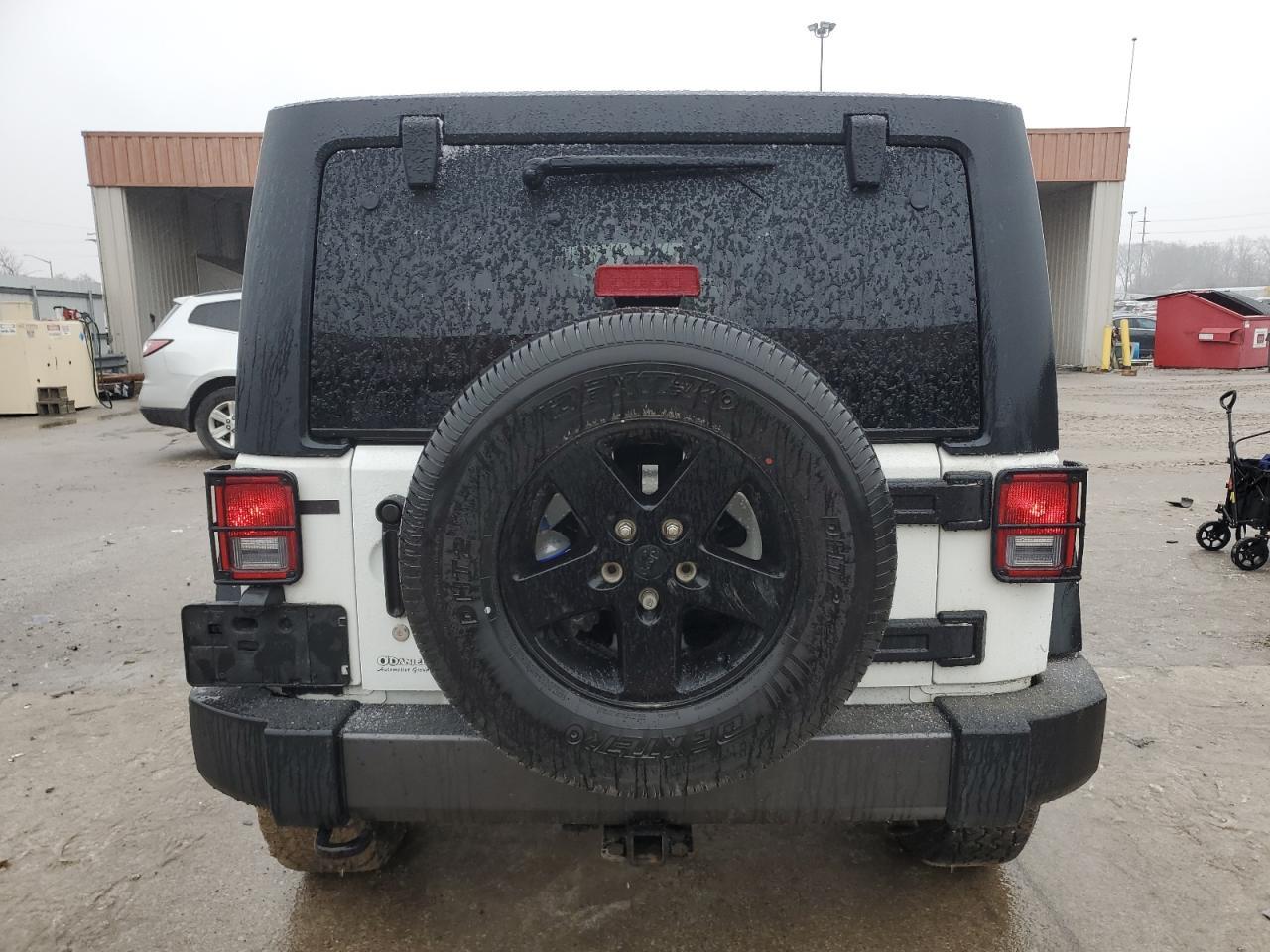 2017 JEEP WRANGLER U - Image 6