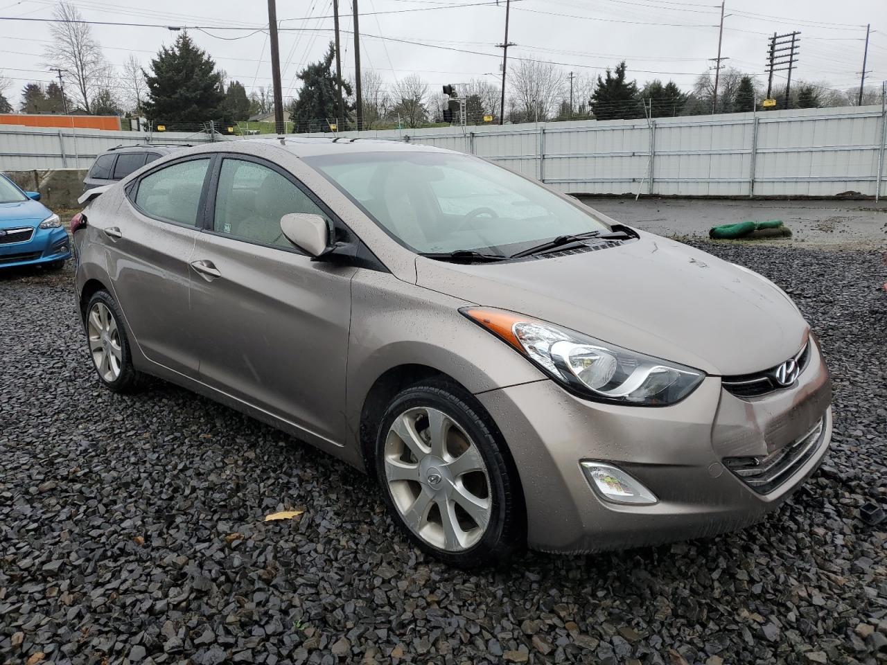 2011 HYUNDAI ELANTRA GL - Image 4