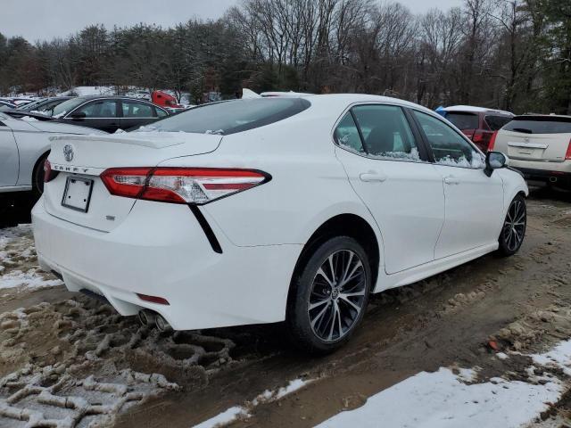 2020 Toyota Camry Se - Фото 3