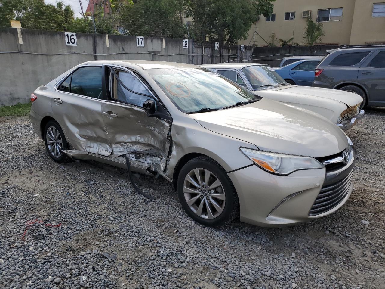 2017 TOYOTA CAMRY LE - Image 4