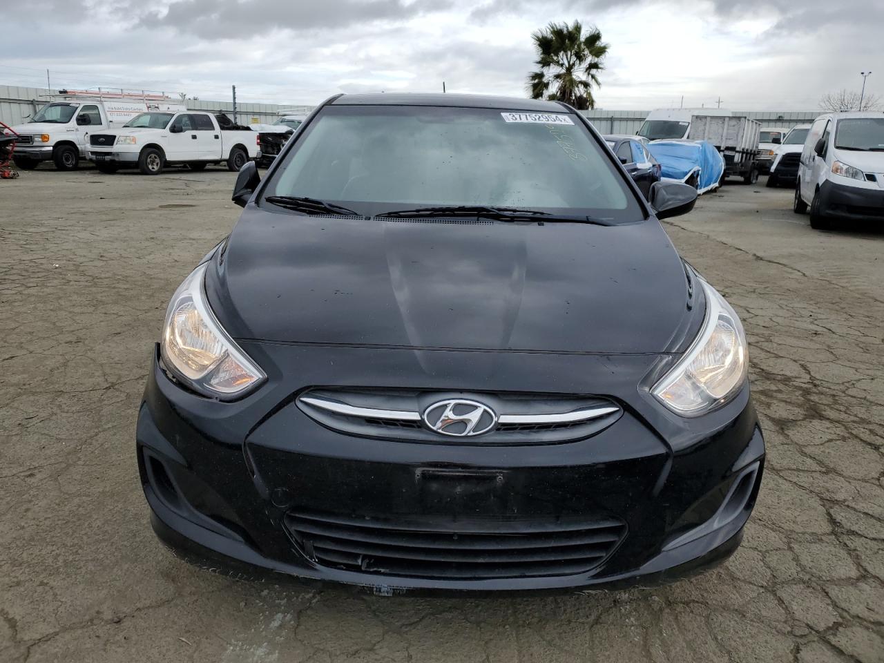 2017 HYUNDAI ACCENT SE - Image 5