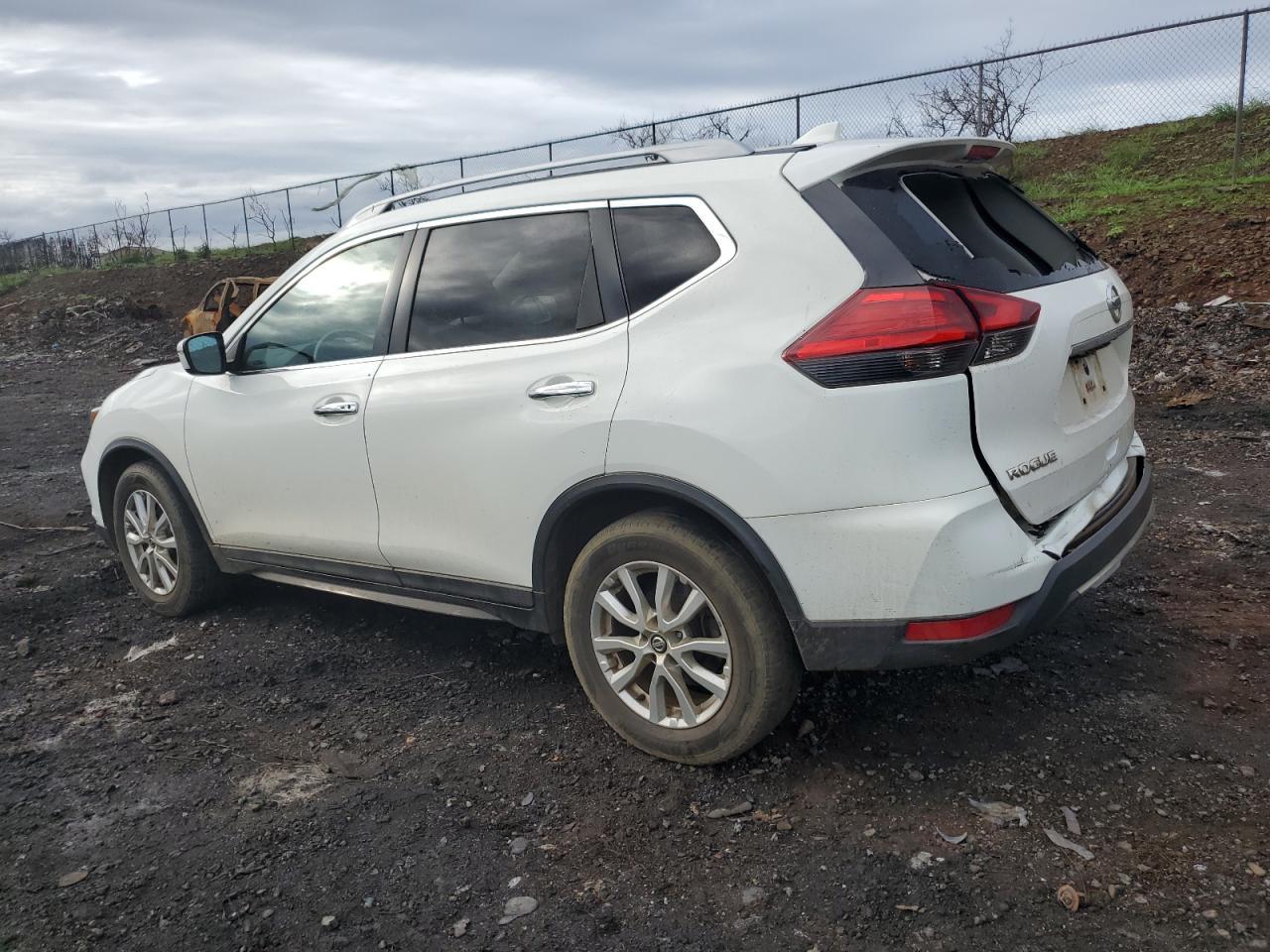 2017 NISSAN ROGUE S - Image 2