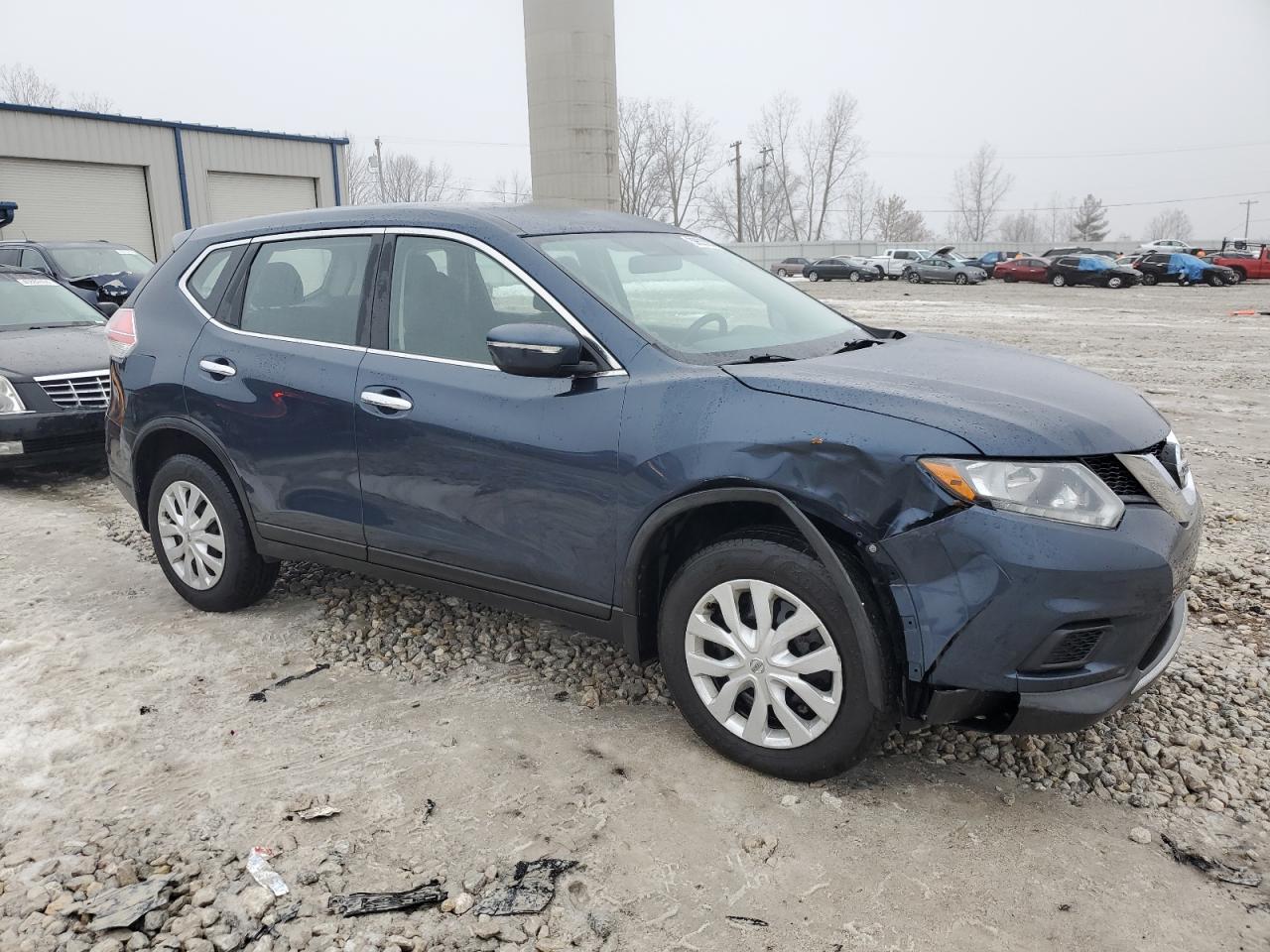 2015 NISSAN ROGUE S - Image 4