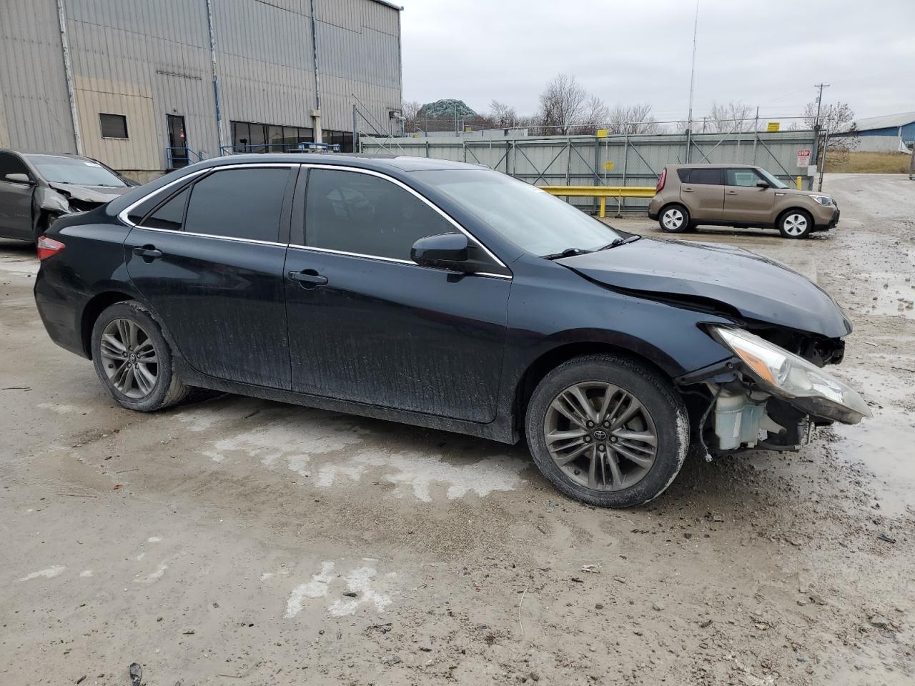 2017 TOYOTA CAMRY LE - Image 4