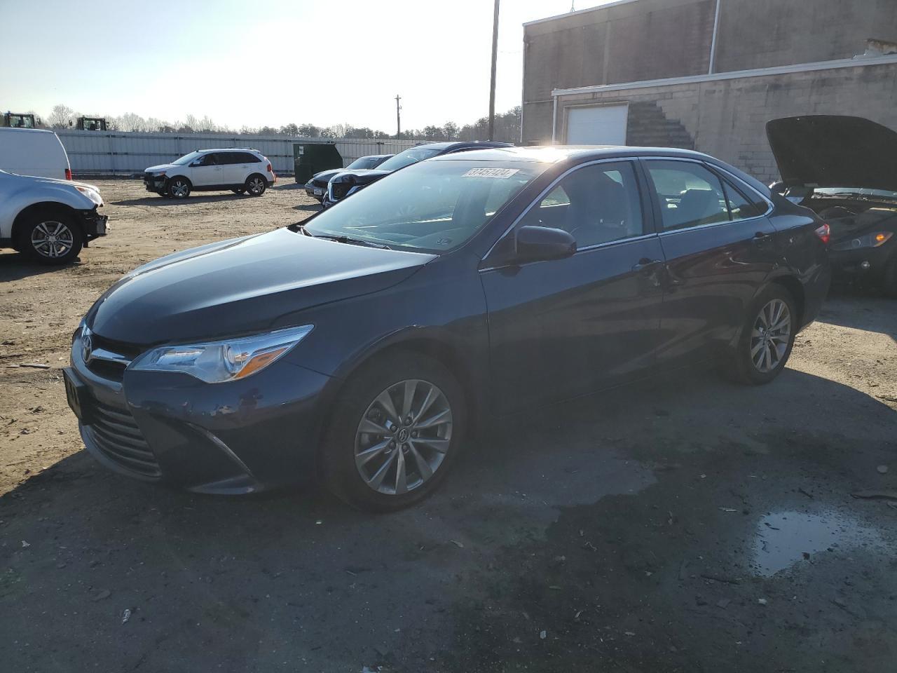 2016 TOYOTA CAMRY LE