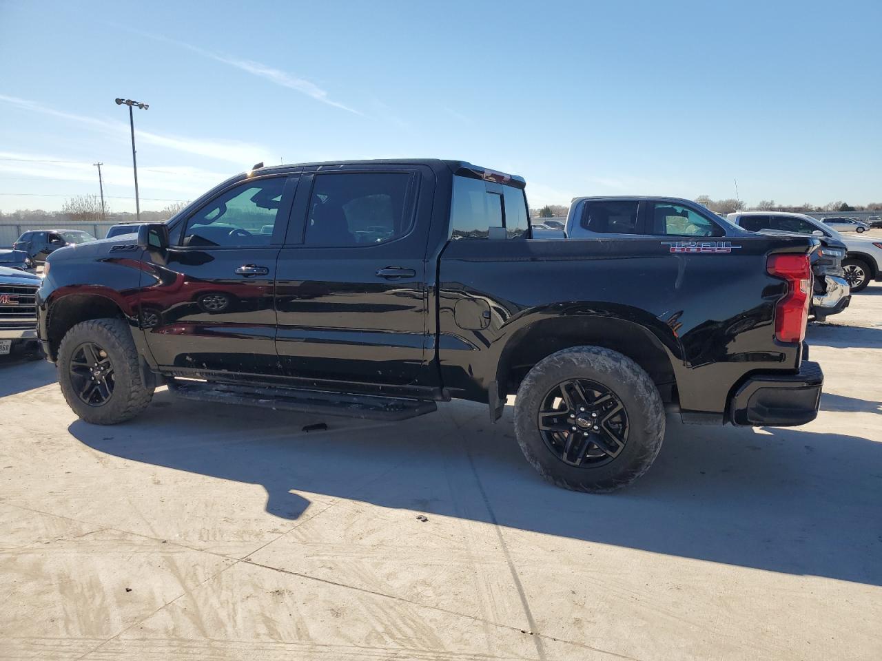 2023 CHEVROLET SILVERADO - Фото 2