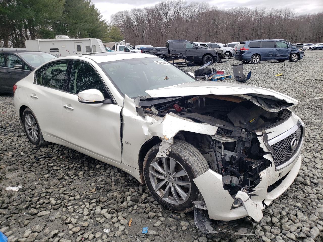 2016 INFINITI Q50 PREMIU - Фото 4