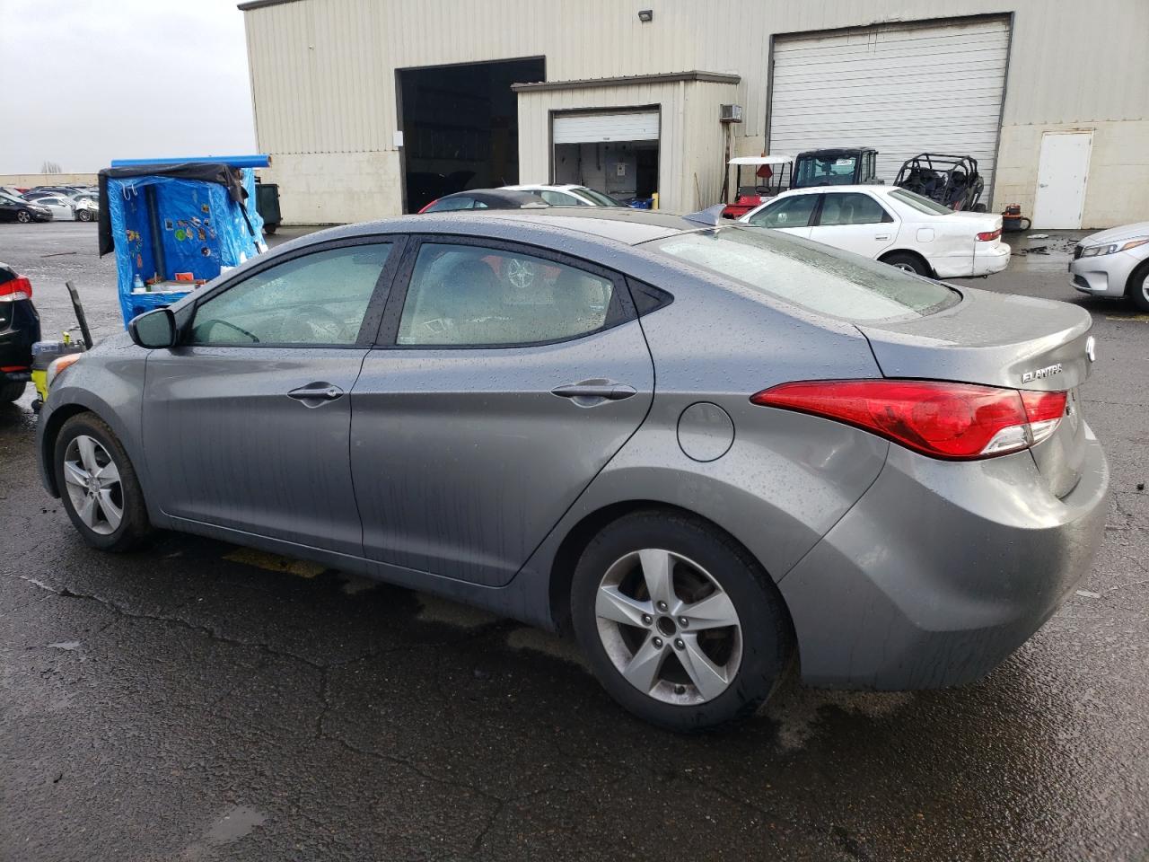 2013 HYUNDAI ELANTRA GL - Image 2