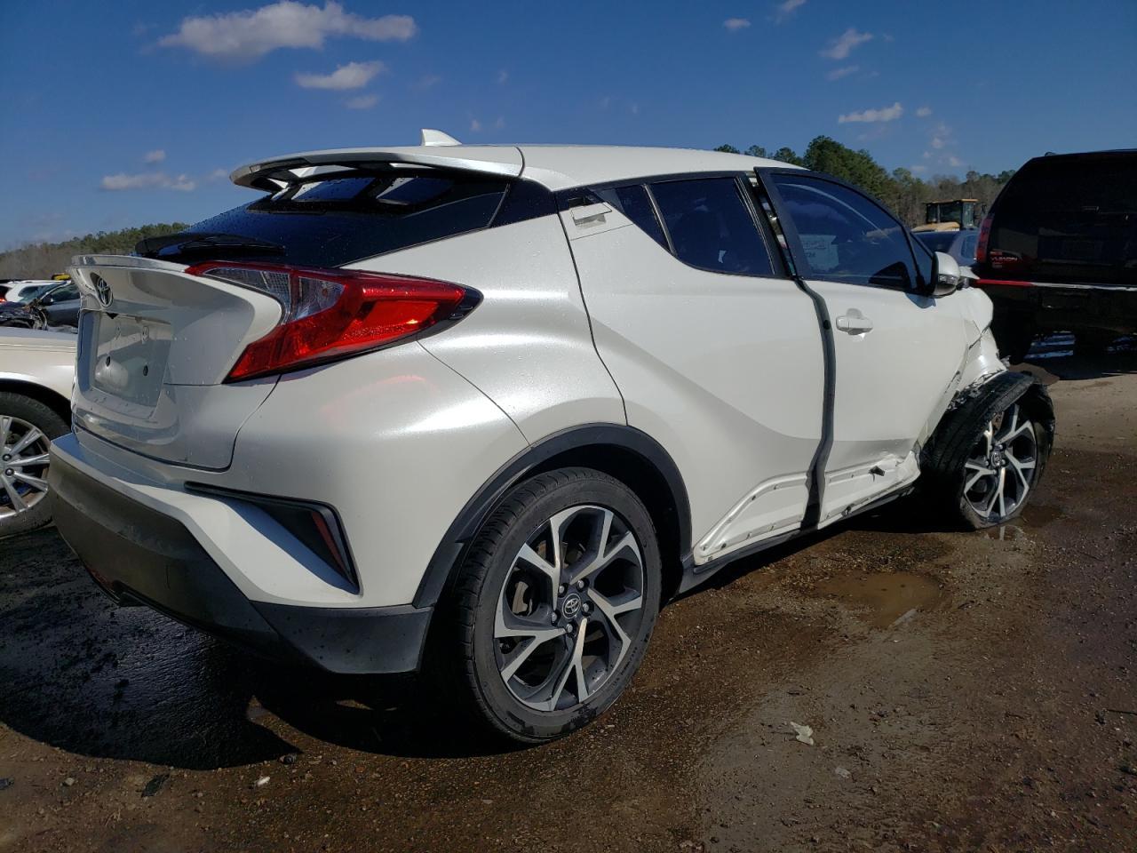 2018 TOYOTA C-HR XLE - Фото 3