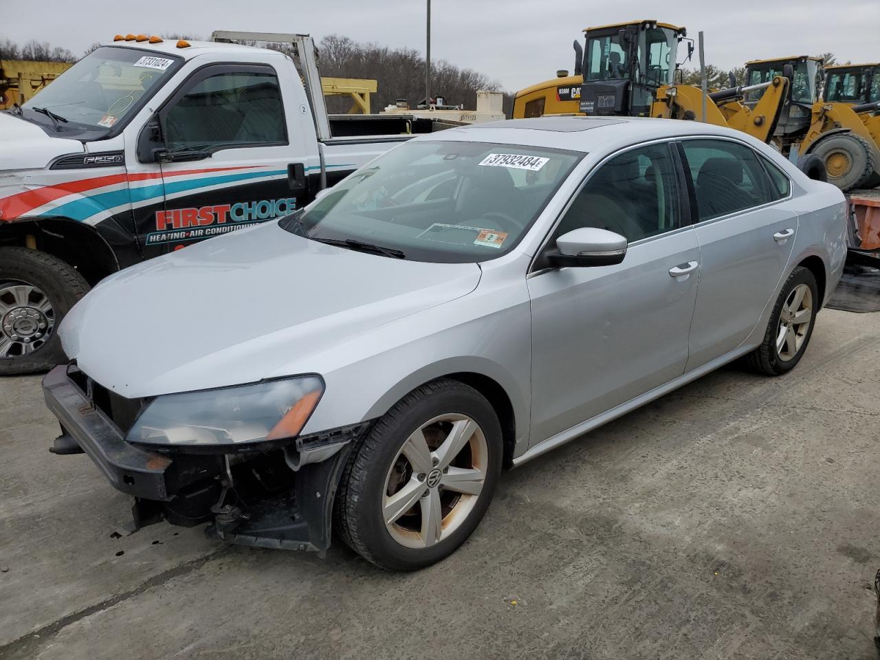 2013 VOLKSWAGEN PASSAT SE