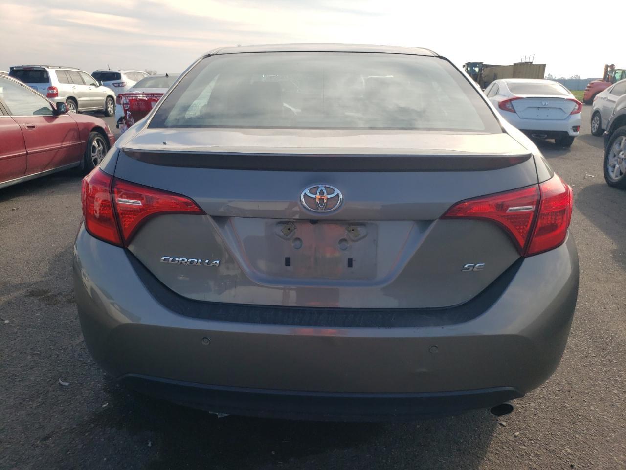 2018 TOYOTA COROLLA L - Image 6