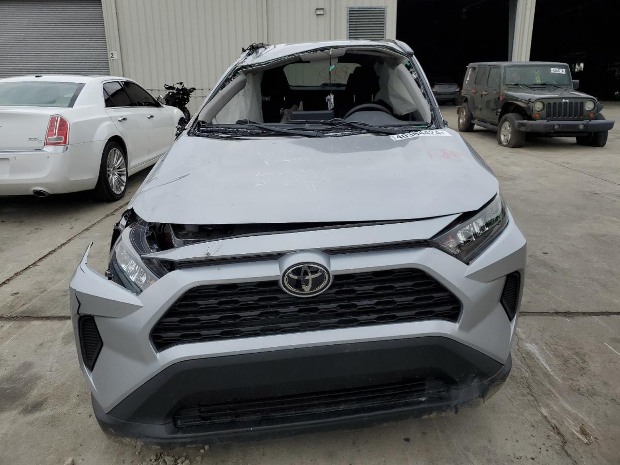 2021 TOYOTA RAV4 LE - Фото 5