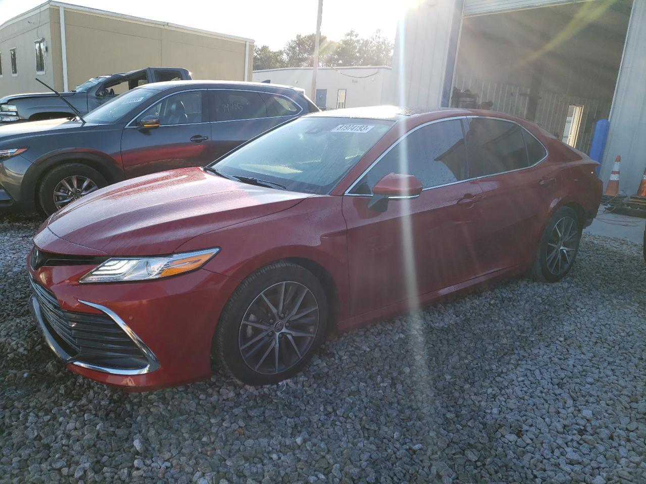 2023 TOYOTA CAMRY XLE car image