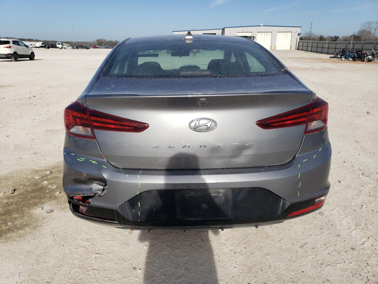2019 HYUNDAI ELANTRA SE - Image 6
