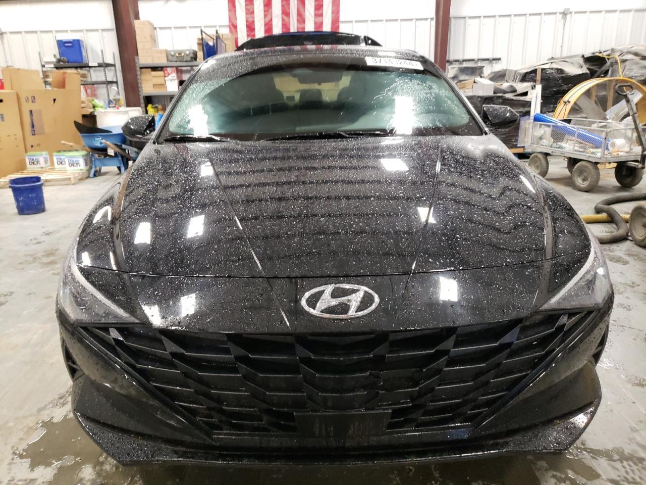 2022 HYUNDAI ELANTRA SE - Фото 5