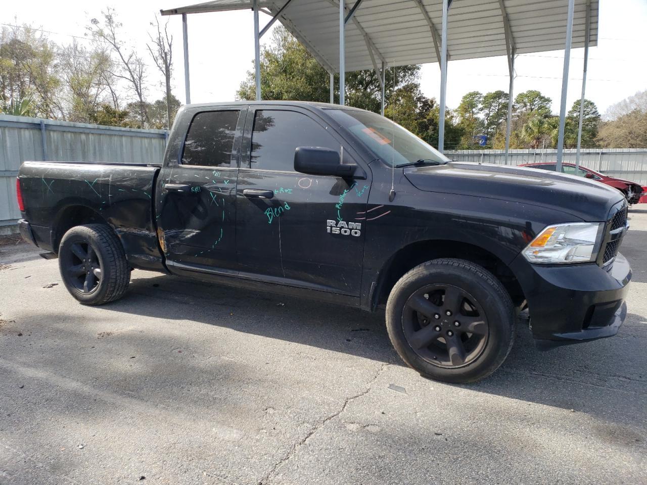 2018 RAM 1500 ST - Image 4