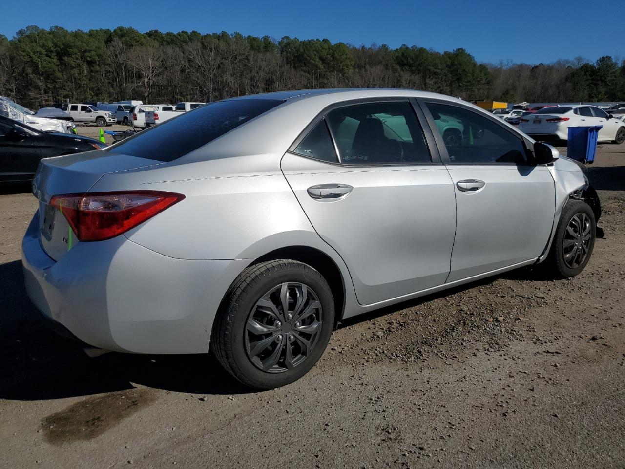 2018 TOYOTA COROLLA L - Фото 3