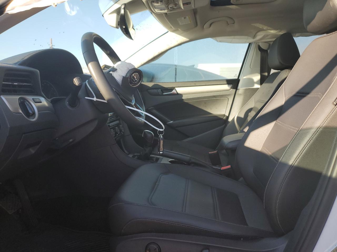 2022 VOLKSWAGEN PASSAT SE - Image 7