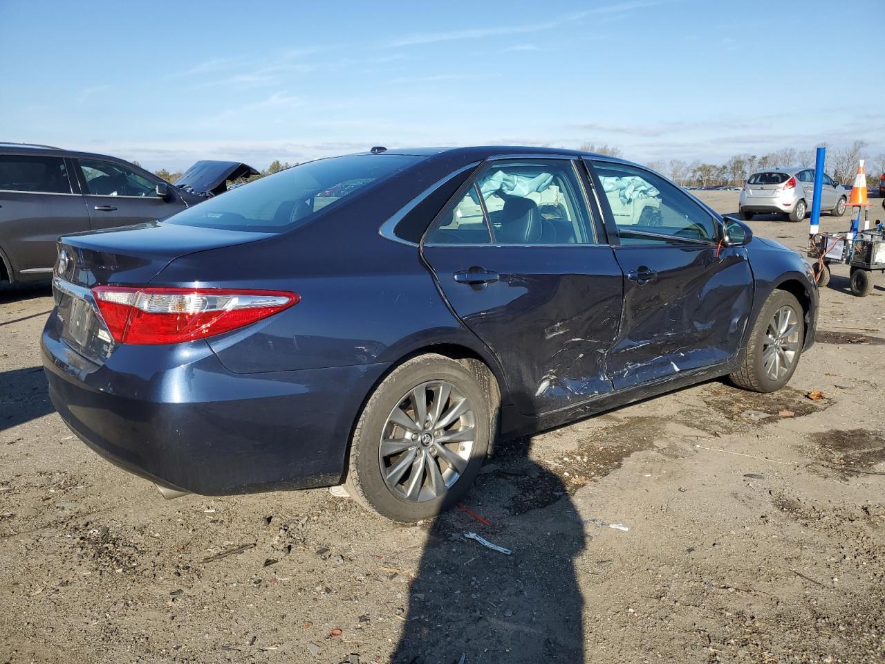2016 TOYOTA CAMRY LE - Image 3