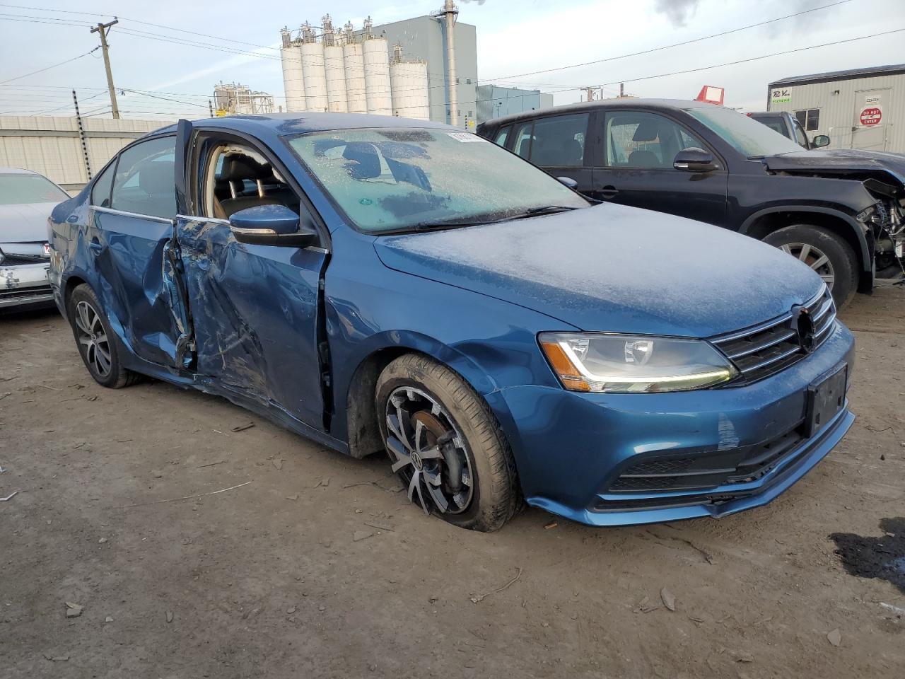 2017 VOLKSWAGEN JETTA SE - Image 4
