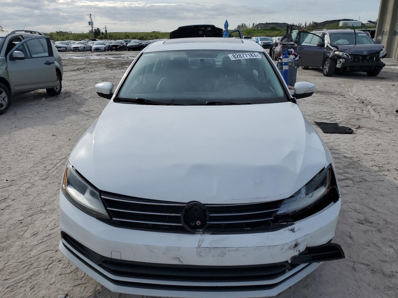 2017 VOLKSWAGEN JETTA SE - Image 5