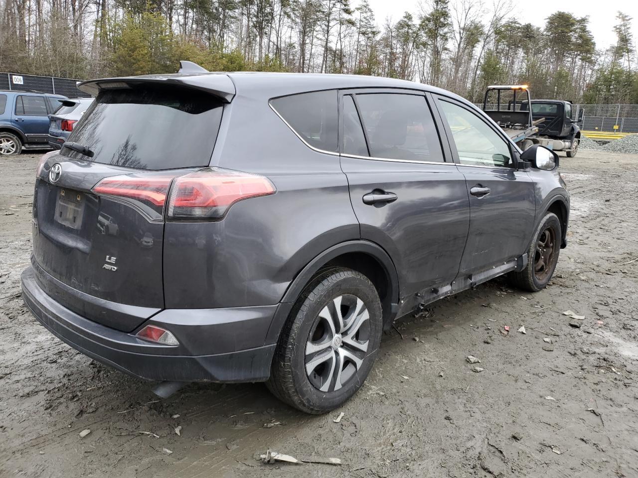 2018 TOYOTA RAV4 LE - Image 3