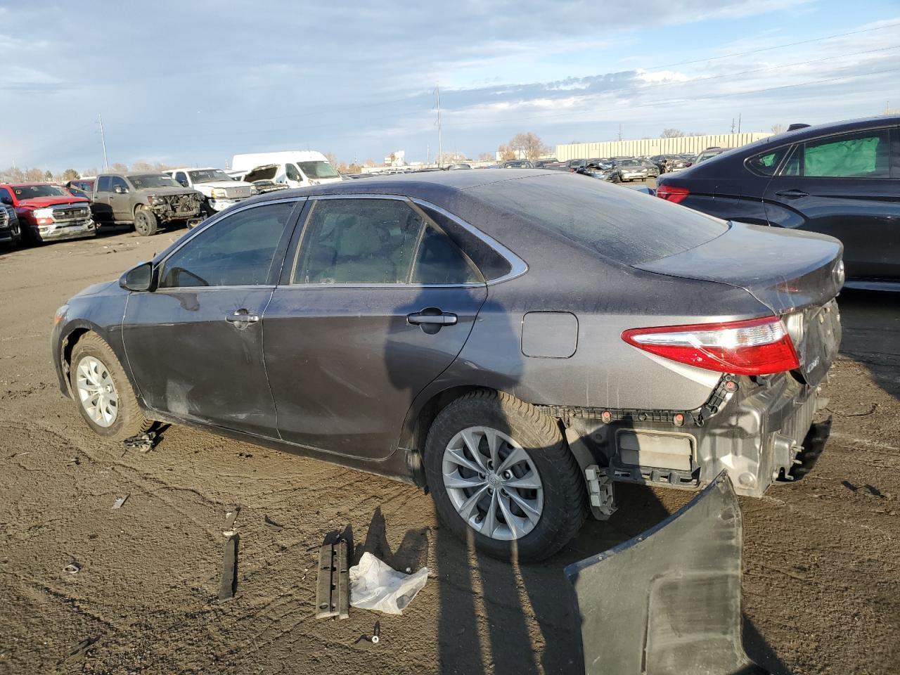 2016 TOYOTA CAMRY LE - Фото 2