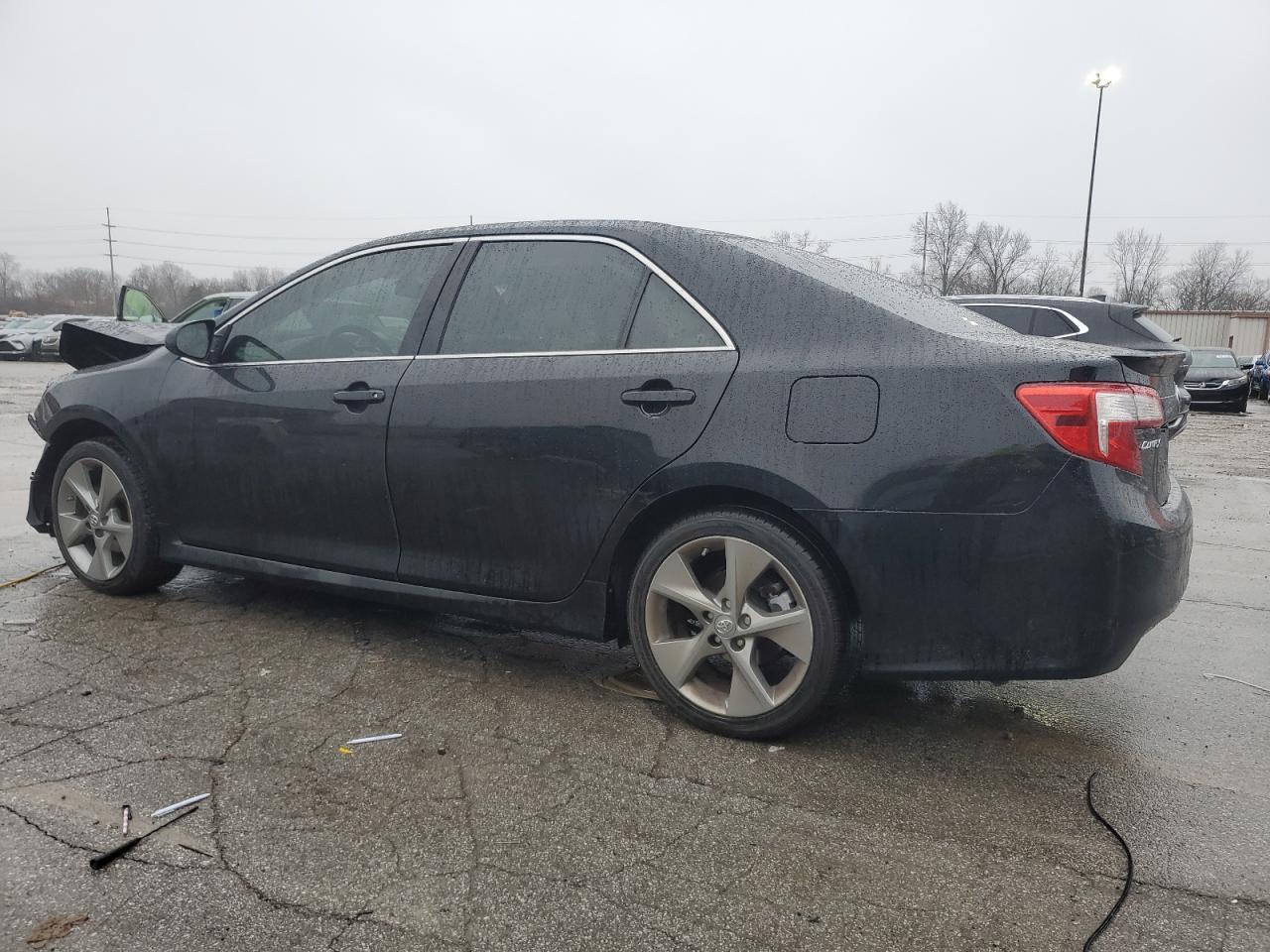 2014 TOYOTA CAMRY L - Image 2