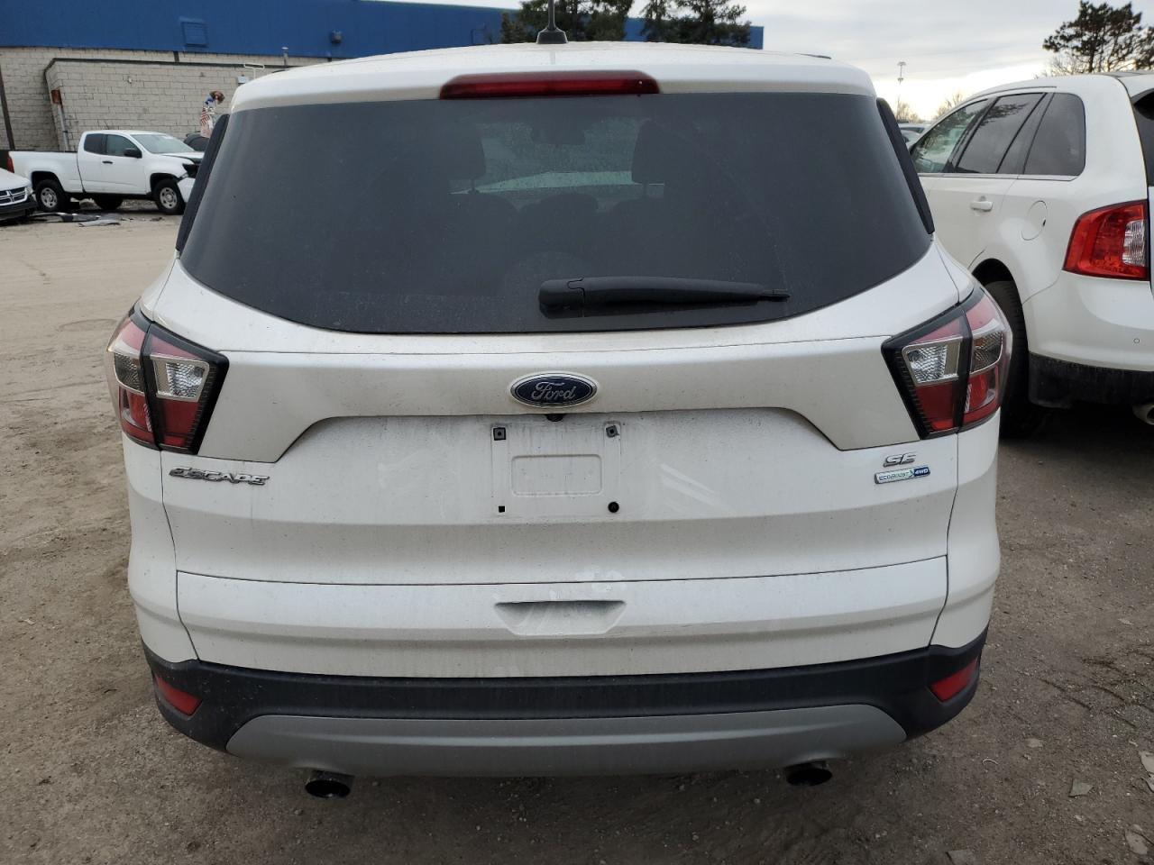2017 FORD ESCAPE SE - Фото 6