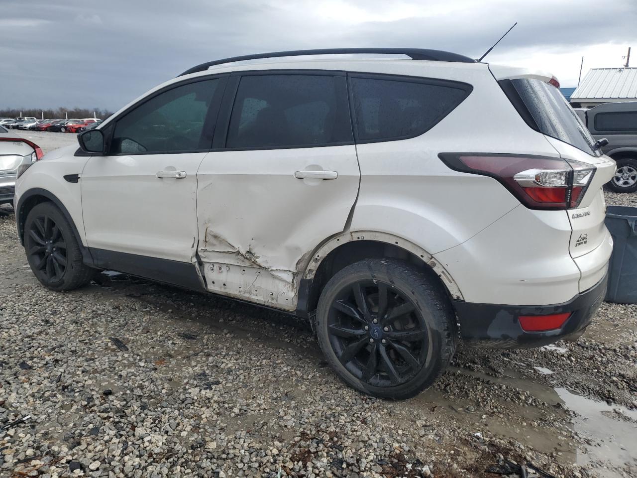 2017 FORD ESCAPE SE - Фото 2