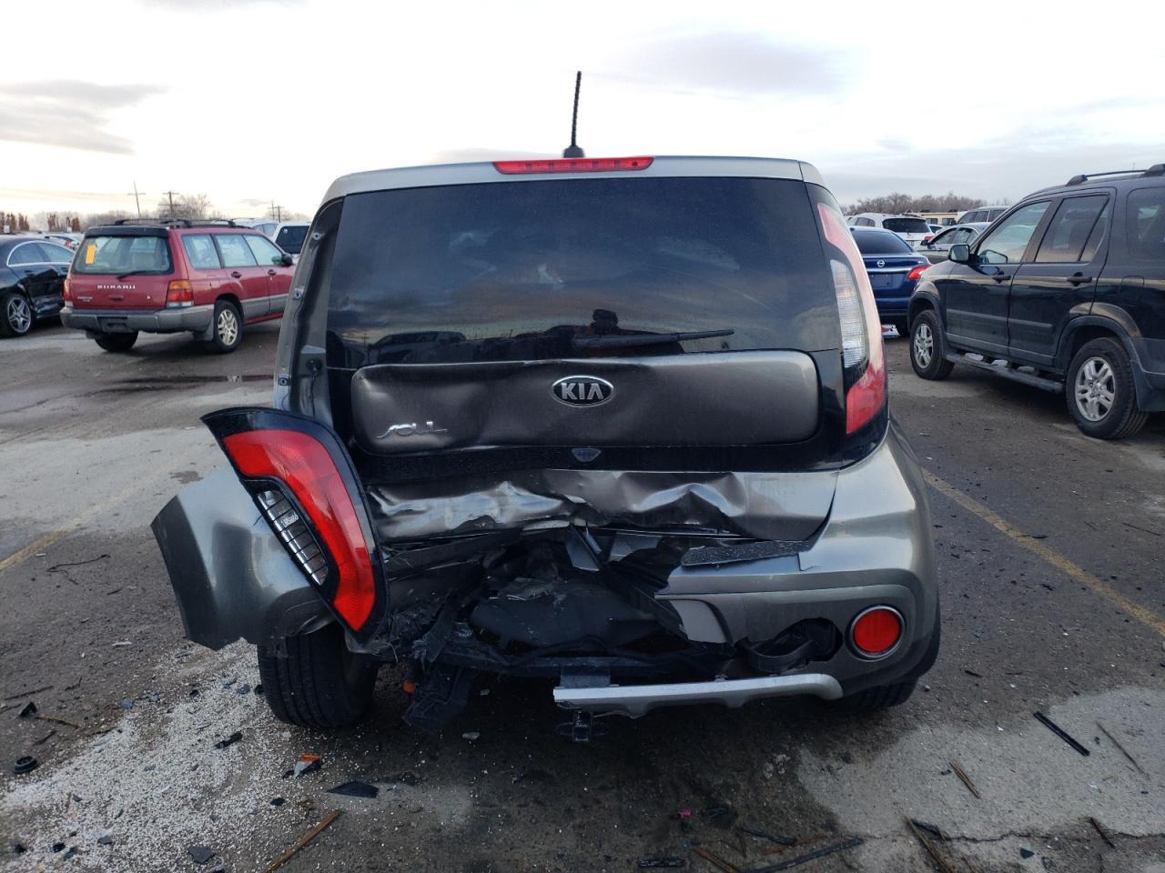 2019 KIA SOUL + - Image 6
