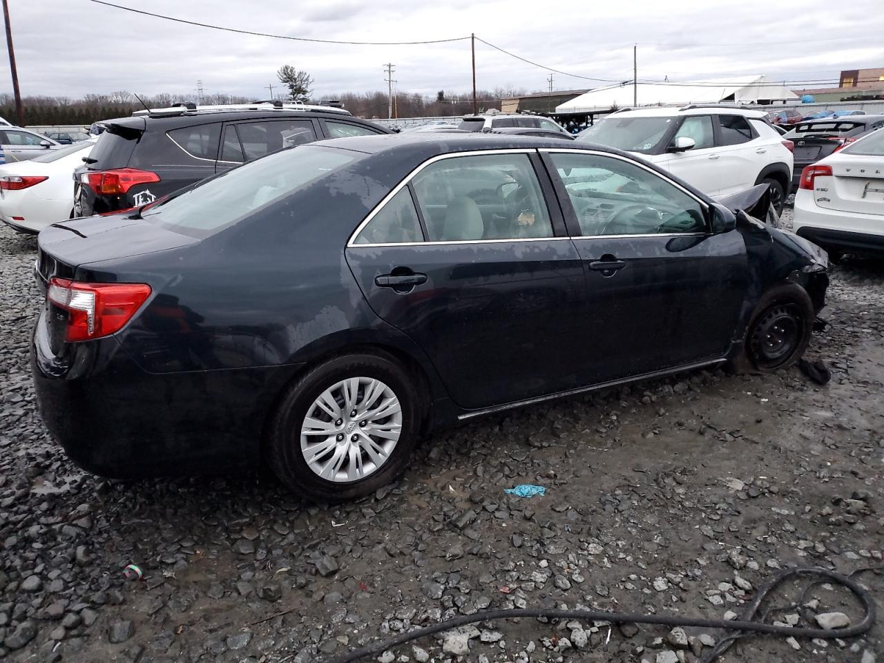 2013 TOYOTA CAMRY L - Фото 3