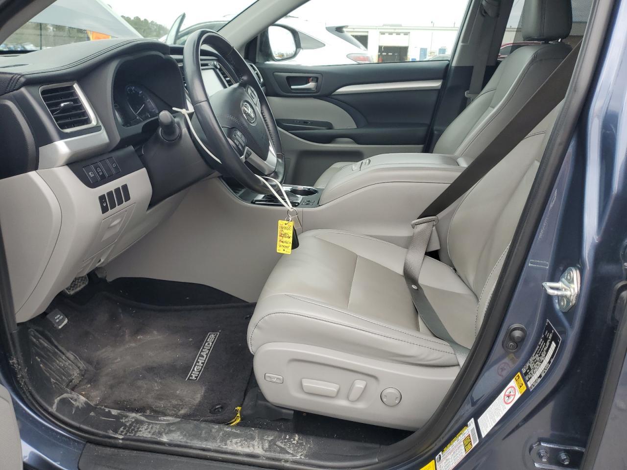 2019 TOYOTA HIGHLANDER - Image 7