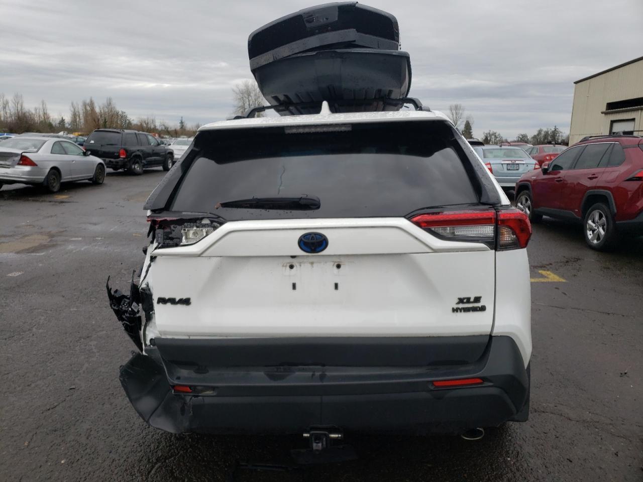 2022 TOYOTA RAV4 XLE - Фото 6