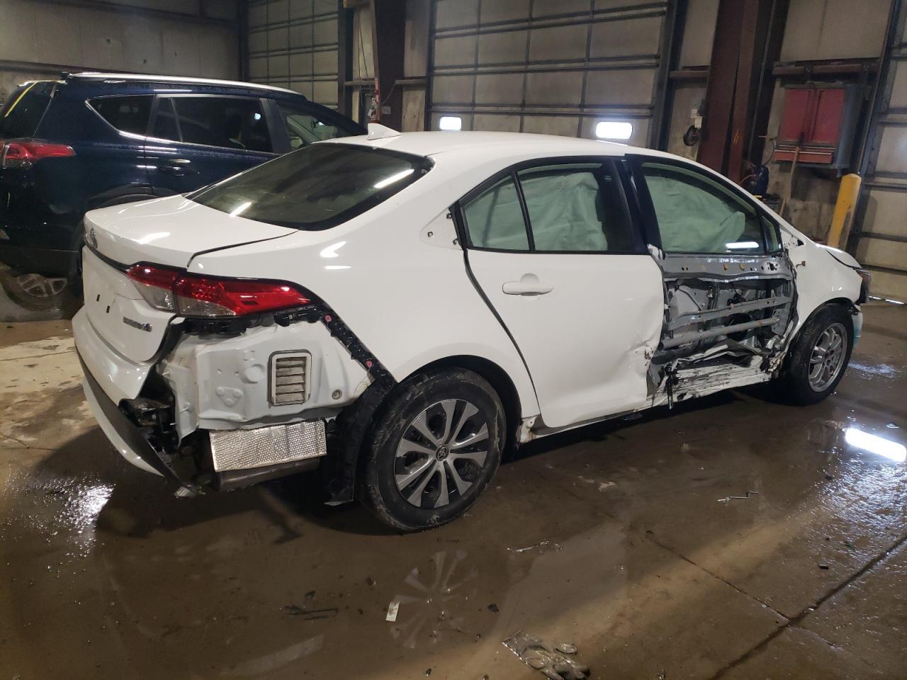 2022 TOYOTA COROLLA LE - Image 3