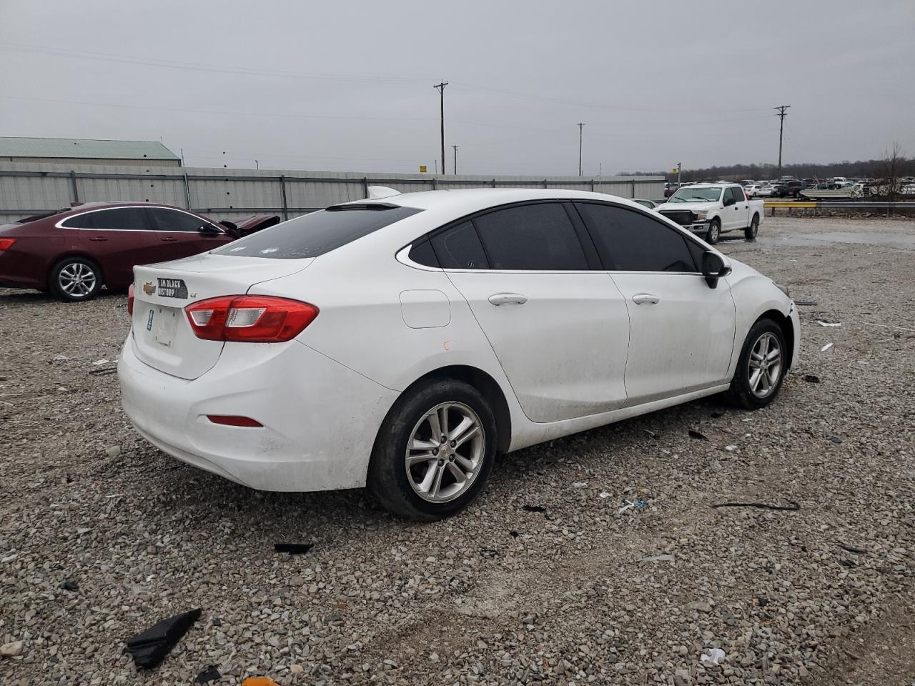 2017 CHEVROLET CRUZE LT - Image 3