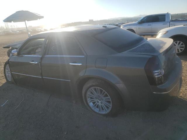 2010 Chrysler 300 Touring - Фото 2