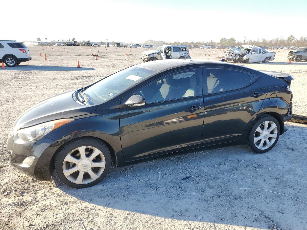 2013 HYUNDAI ELANTRA GL