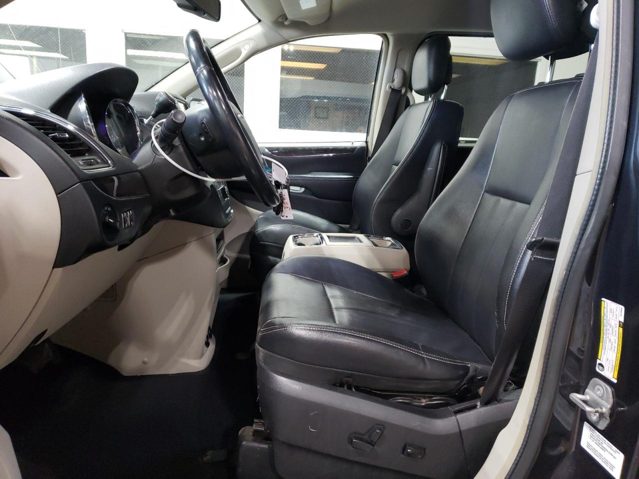 2014 CHRYSLER TOWN & COU - Фото 7