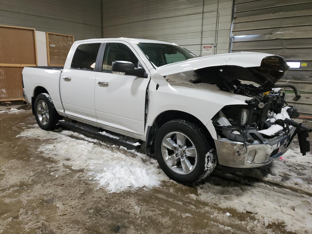 2017 RAM 1500 SLT - Image 4