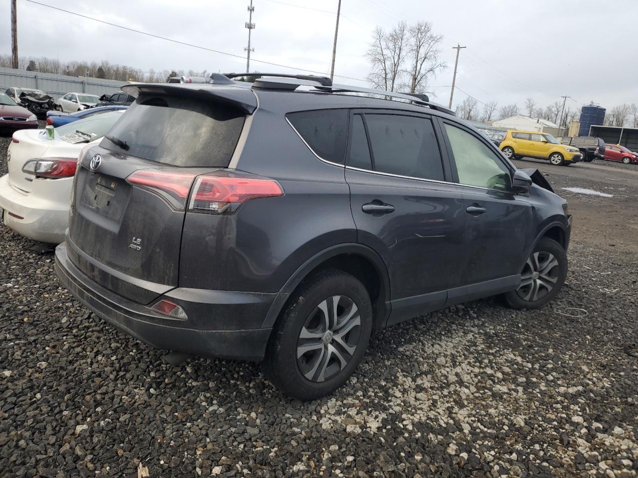 2018 TOYOTA RAV4 LE - Image 3